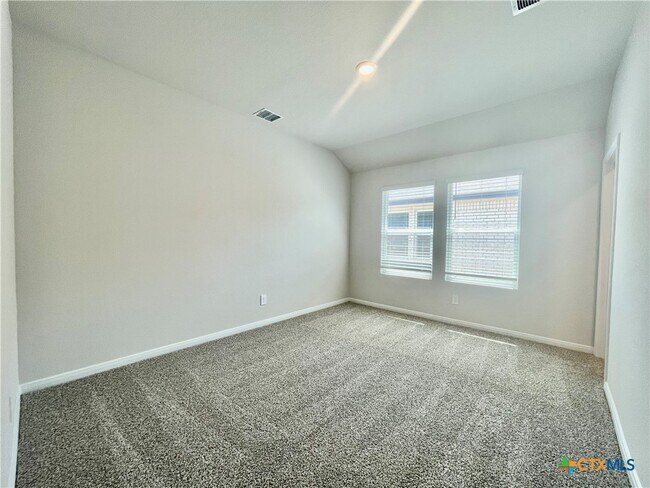 Building Photo - 245 New Albany Ln