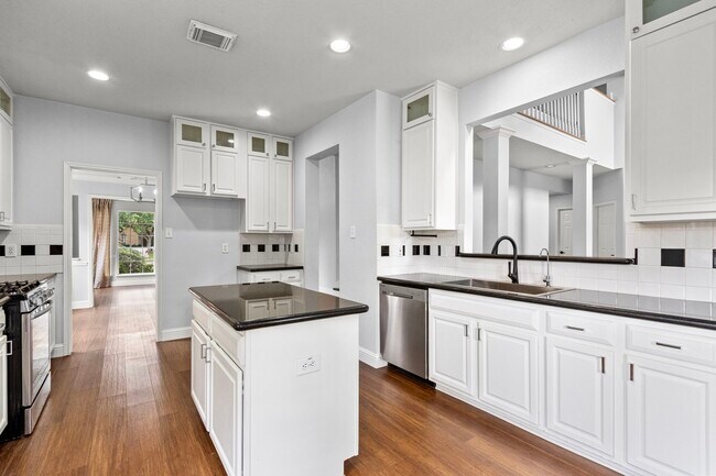 Building Photo - 13507 Country Green Ct