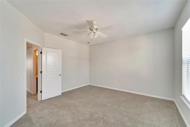 Building Photo - 5604 Skimmer Dr