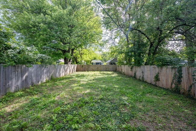 Building Photo - Newly Renovated 3 Bedroom Indianapolis Home!