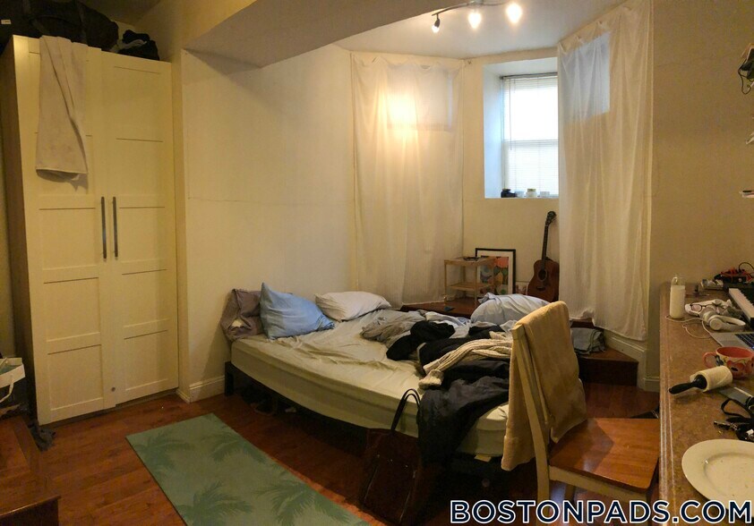 Building Photo - 55 St Stephen St