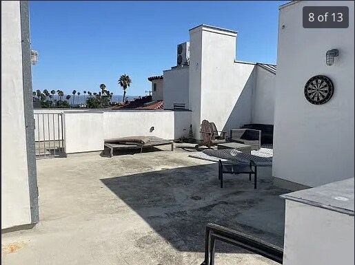 Building Photo - 116 E Yanonali St