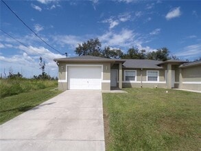 Building Photo - 385 Sunflower St