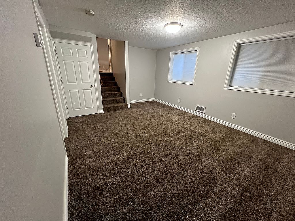 Building Photo - 403 Evans Dr