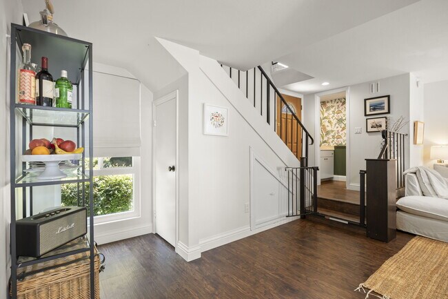 Building Photo - 27462 Country Glen Rd