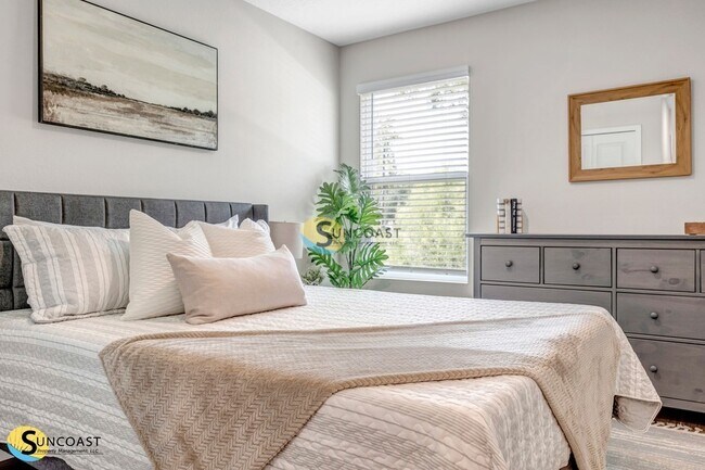 Building Photo - 6499 Breezy Oaks Wy