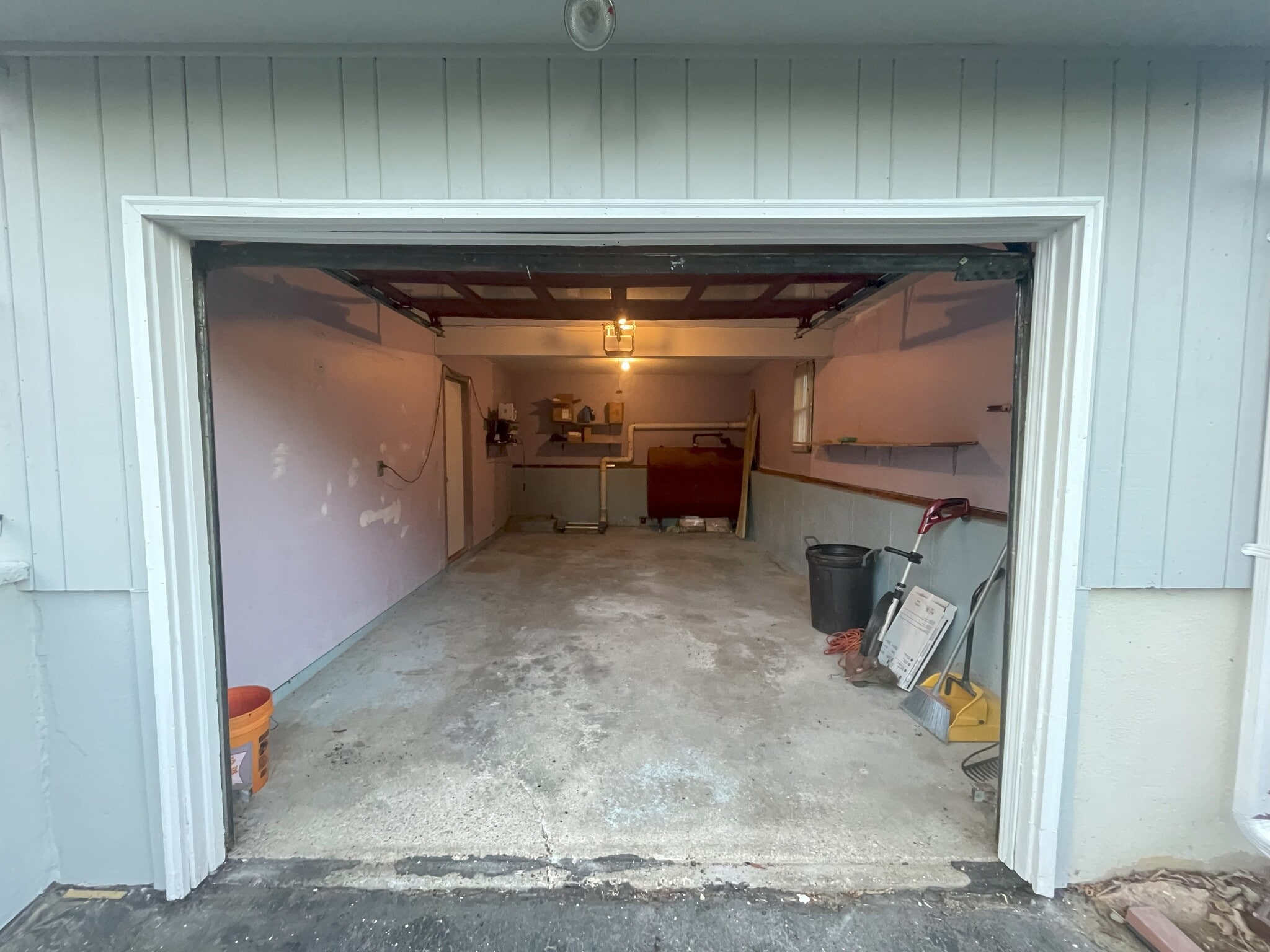Building Photo - 136 Millard St