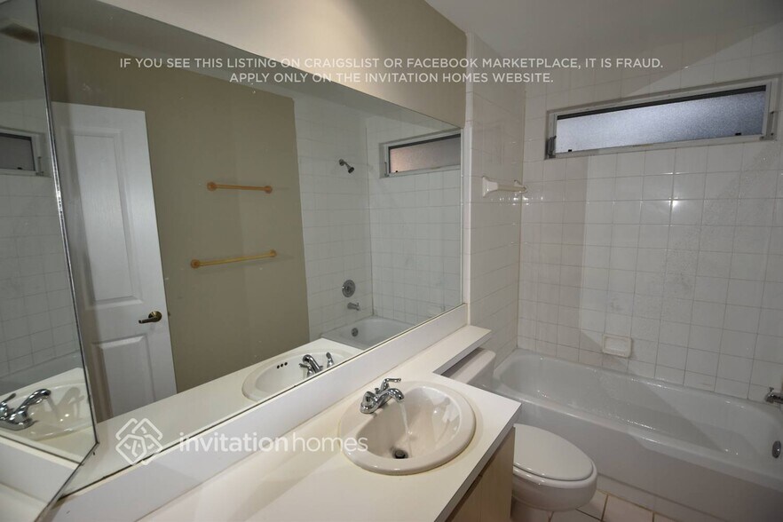 Building Photo - 7404 Geminata Oak Ct