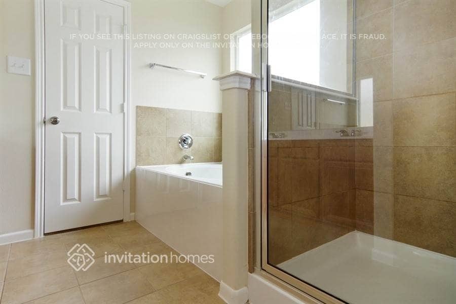 Building Photo - 5806 Le Carpe Plantation Ct