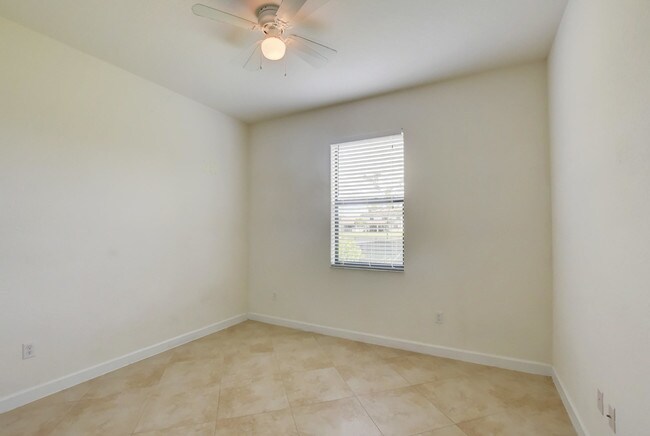 Building Photo - 3239 Dunning Dr