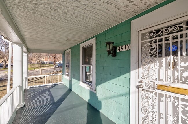 Building Photo - Great 4 Bedroom in 16th st Heights