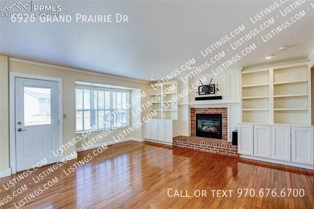 Building Photo - 6926 Grand Prairie Dr