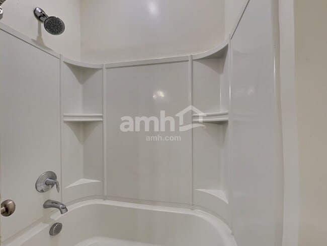 Building Photo - 317 Golf Rd