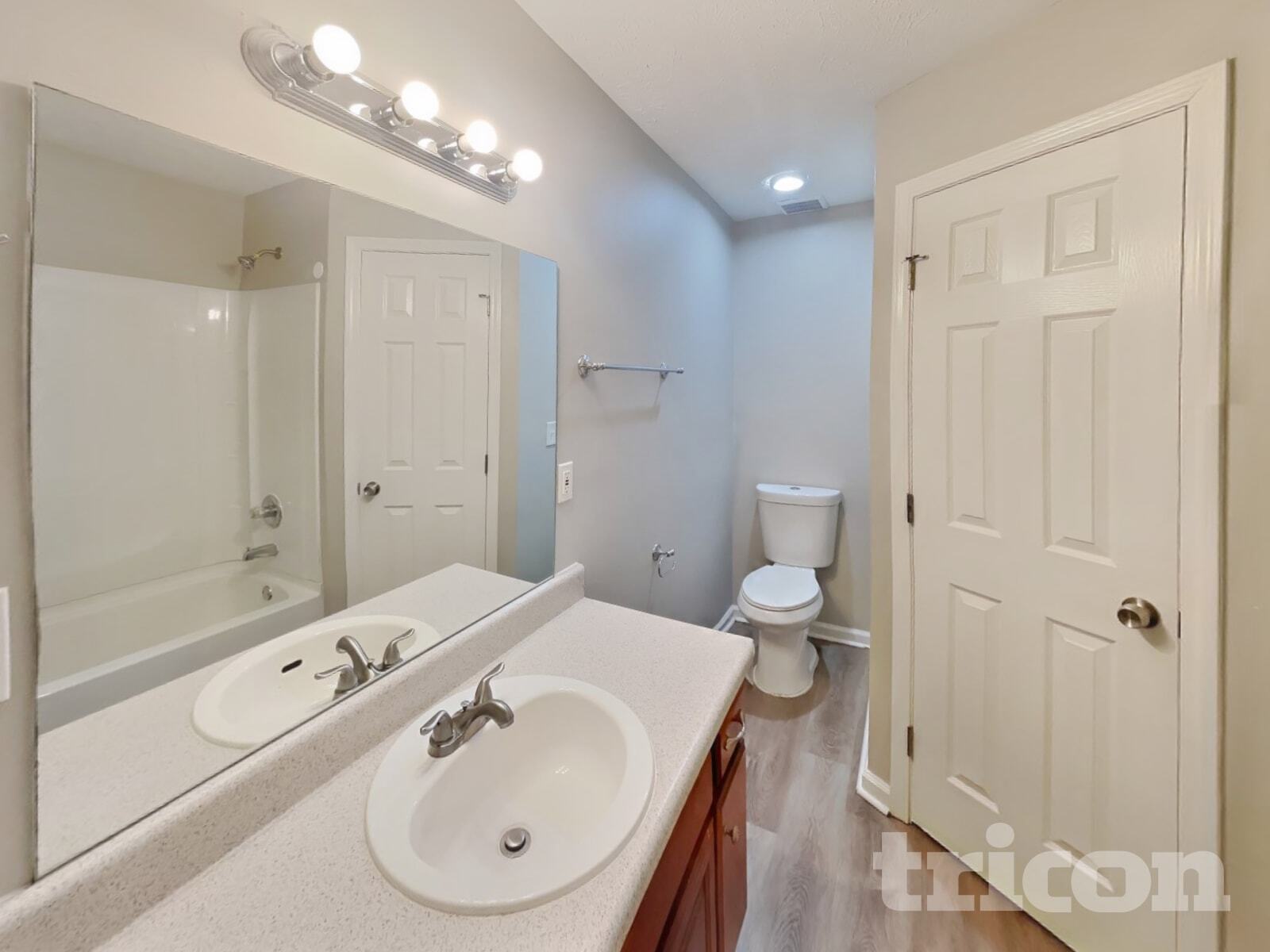 Building Photo - 9021 Macbeth Dr