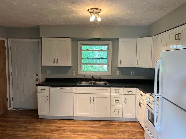 Building Photo - Joslynn Properties LLC-8315 &amp; 8317