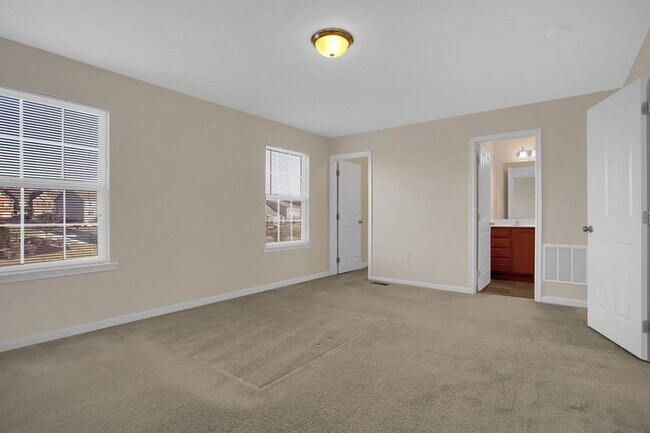 Building Photo - 5175 Winthrop Ave
