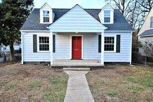 Building Photo - 2416 Irisdale Ave
