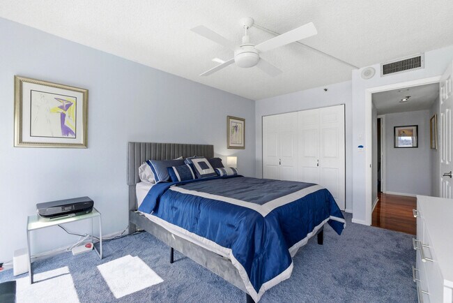 Building Photo - 1361 S Ocean Blvd