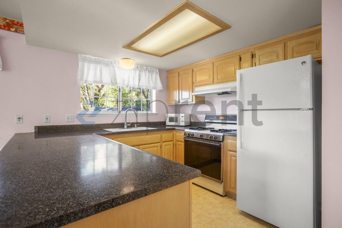 Building Photo - 44606 Silver Spur Trail