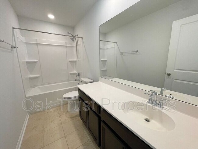 Building Photo - 156 Blackwater Way