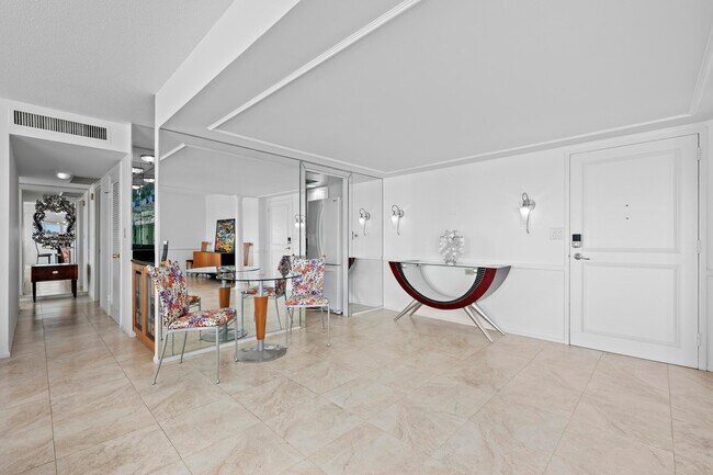 Building Photo - 2600 N Flagler Dr