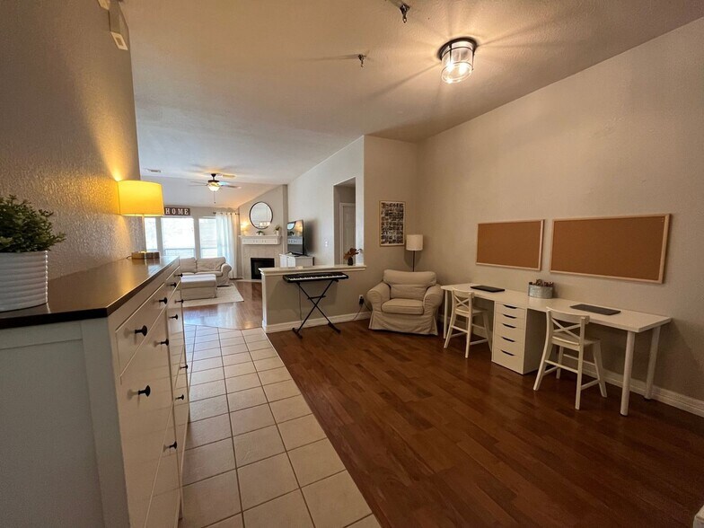 Building Photo - 4319 S Summercrest Loop