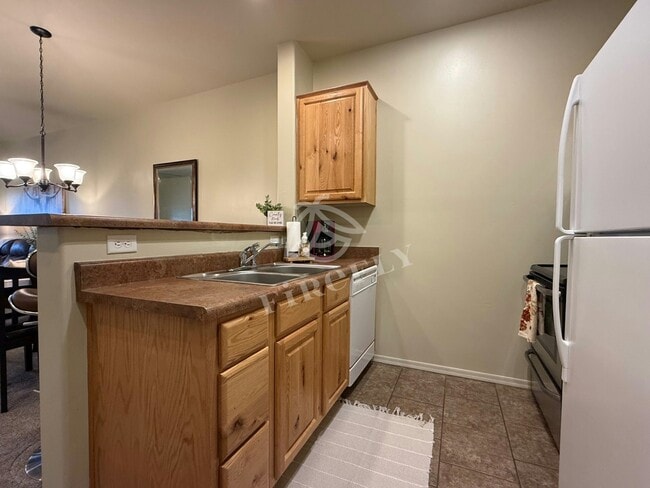 Building Photo - 2407 Quarter Horse Trl