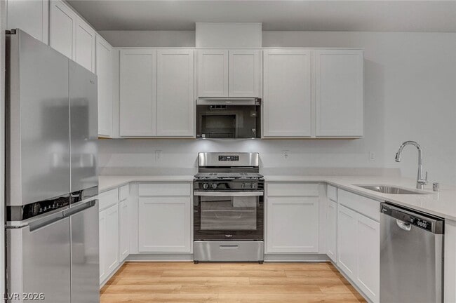Building Photo - 3548 Dimora St