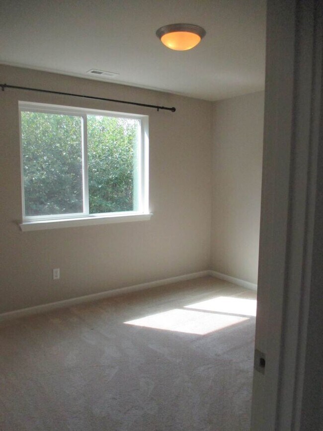 Building Photo - Charming 4-Bedroom, 3-Bath Home