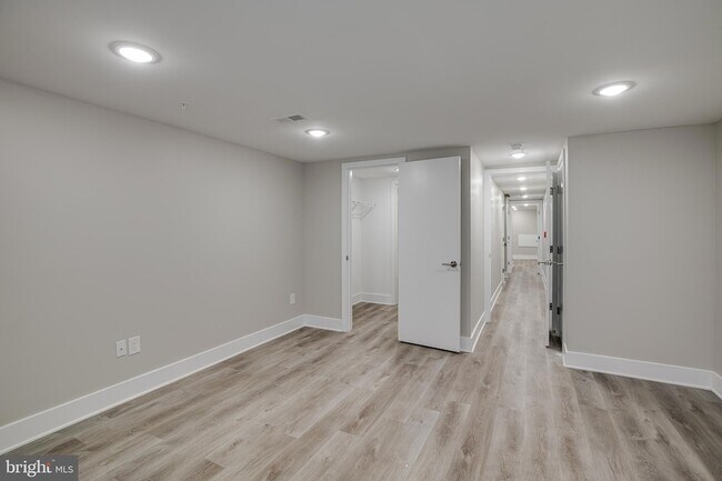 Building Photo - 2019 N College Ave