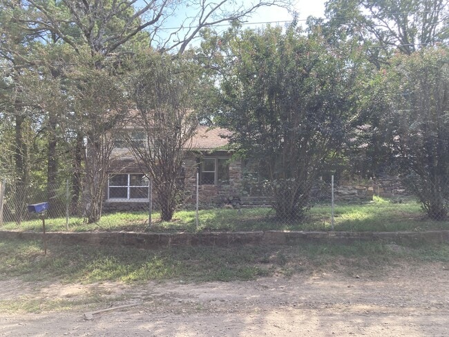 Building Photo - 10722 Revis Hill Rd