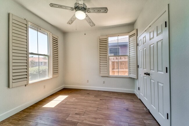 Building Photo - Stunning 4-Bedroom Home with Spacious Yard