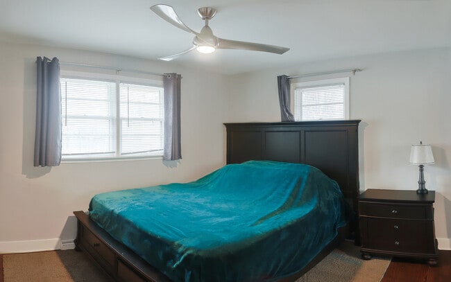 Building Photo - 227 N Butterfield Rd