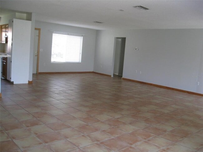 Building Photo - 10443 Manassas Cir