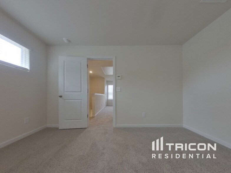 Building Photo - 455 Prescott Wy