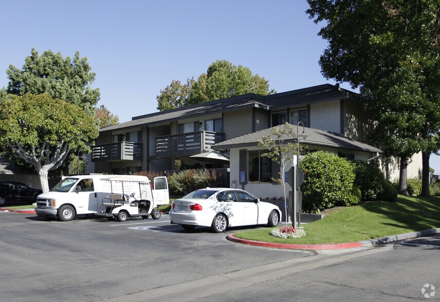 Timbers El Toro Apartments 23333 Ridge Route Dr Lake Forest CA 92630 Apartment Finder