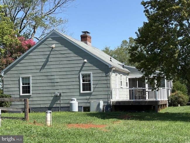 Building Photo - 7149 Gordonsville Rd