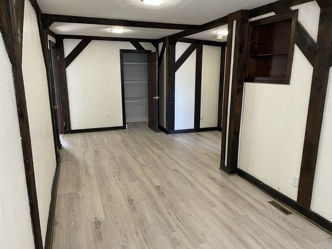 Building Photo - 29 Freeman St