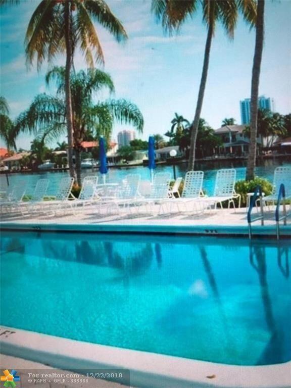 Building Photo - 6439 Bay Club Dr