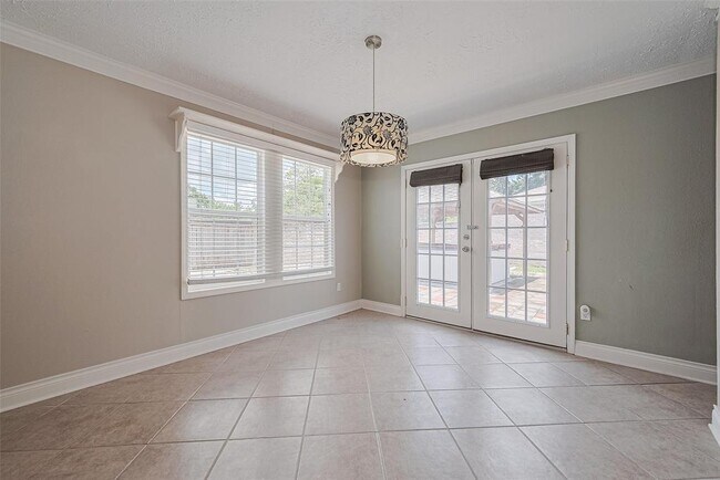 Building Photo - 16006 Glen Mar Dr