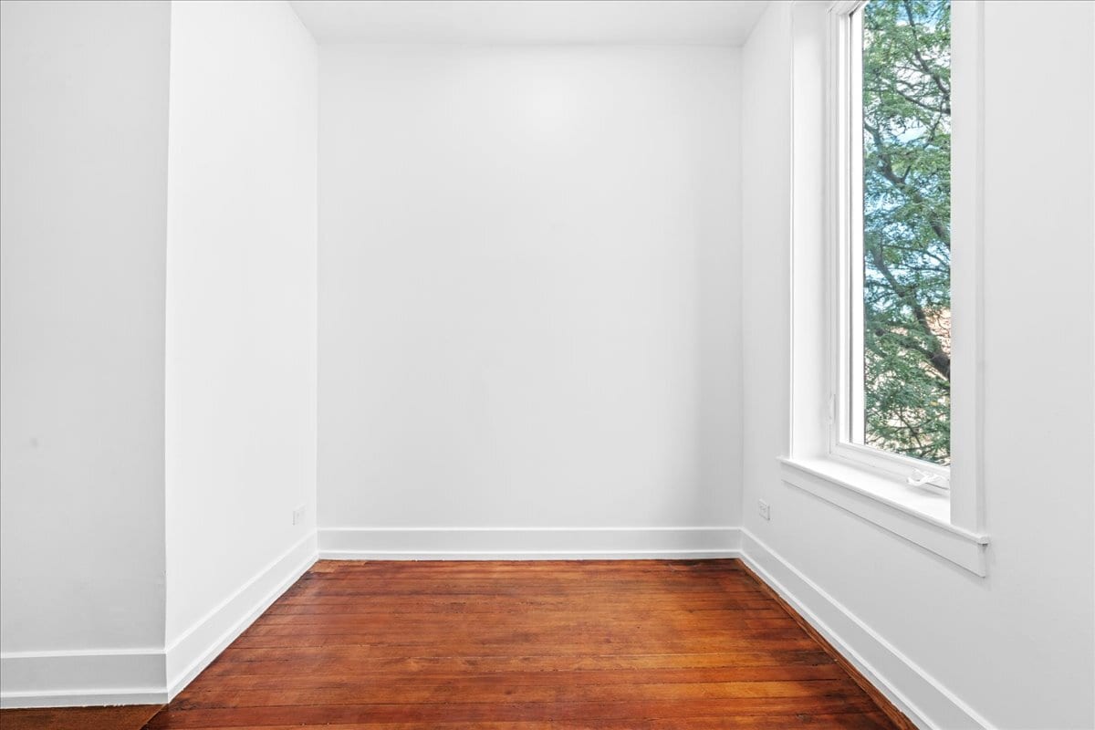 Building Photo - 1904 S Loomis St