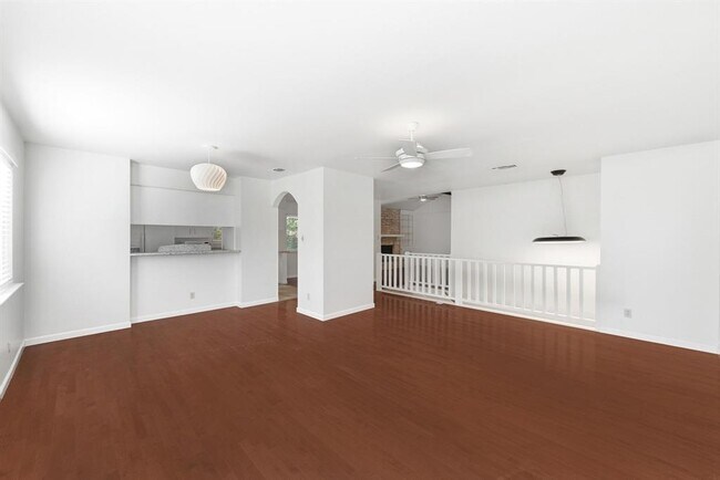 Building Photo - 6210 Shadow Valley Dr