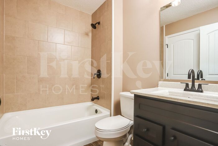 Building Photo - 2835 Pinebrook Ct