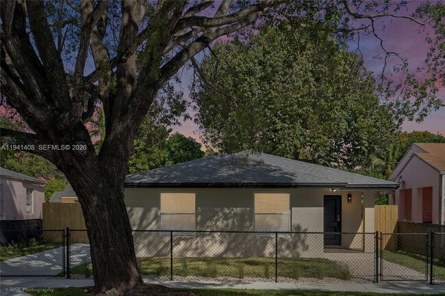 Building Photo - 1035 NW 48th St