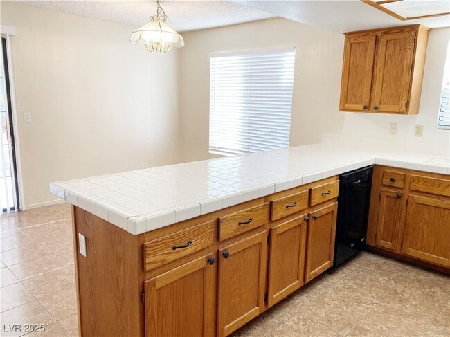 Building Photo - 3008 Ocean View Dr