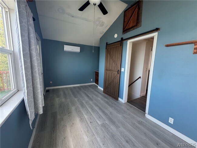 Building Photo - 6474 Hamilton Dr