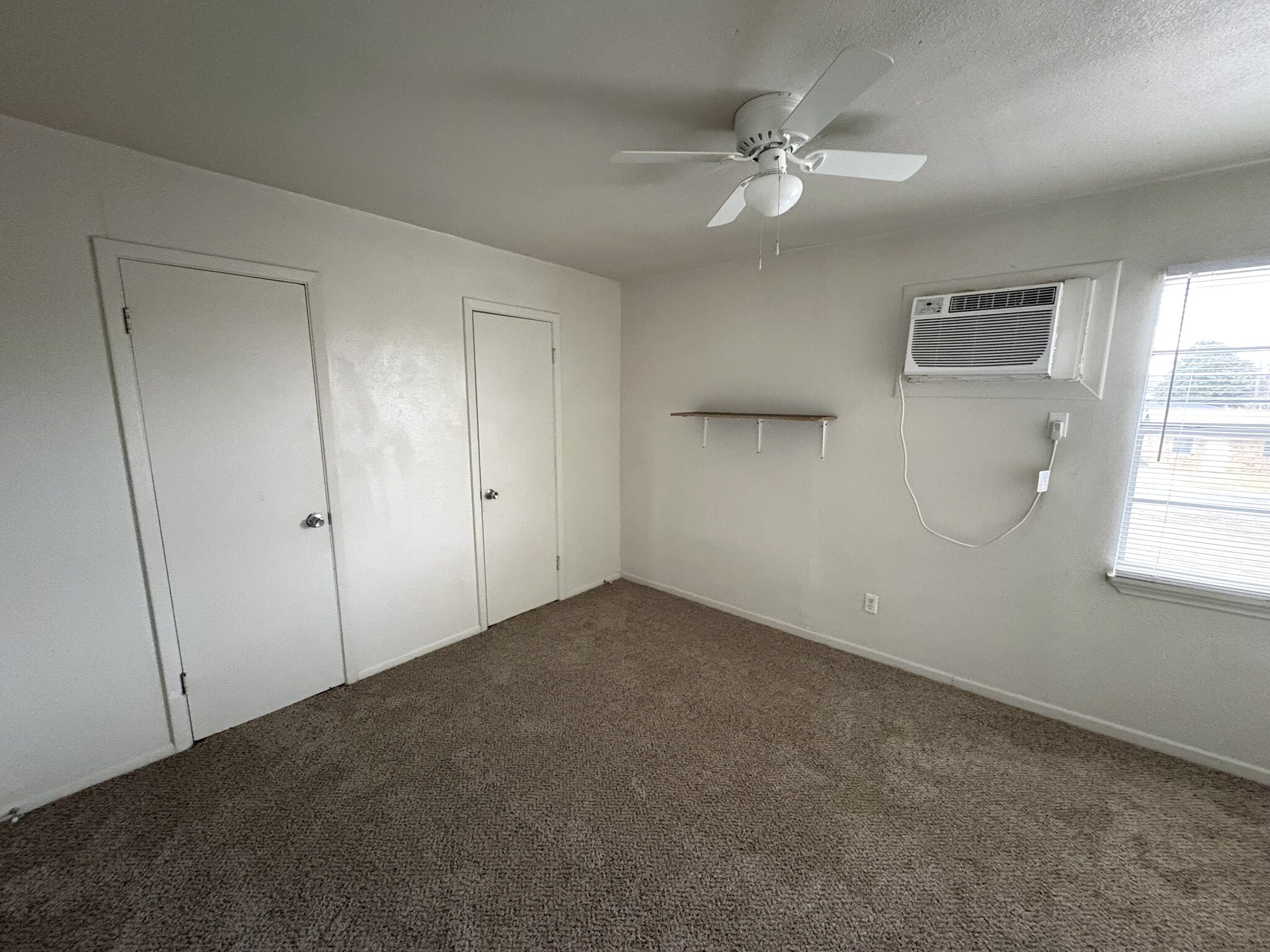 Building Photo - 602 Sunset Ln