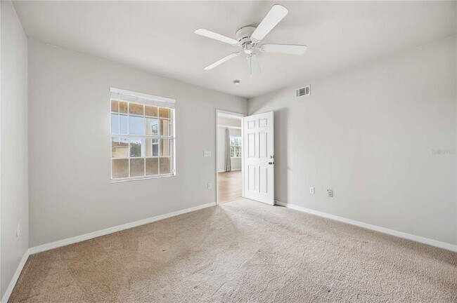 Building Photo - 1025 Villagio Cir