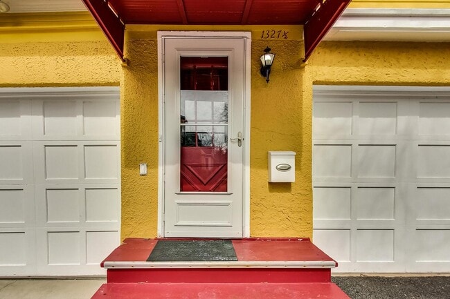 Building Photo - 1327 Church St