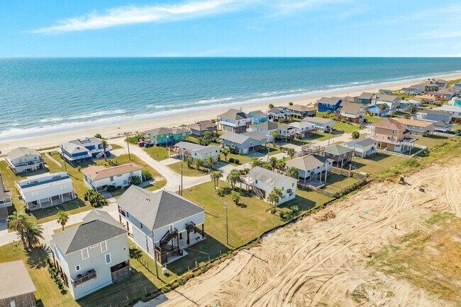 Building Photo - 12940 John Reynolds Rd